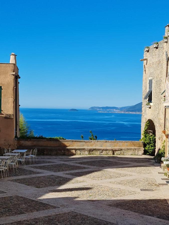 Federico II - Rooms And Breakfast Borgio Verezzi Exterior foto